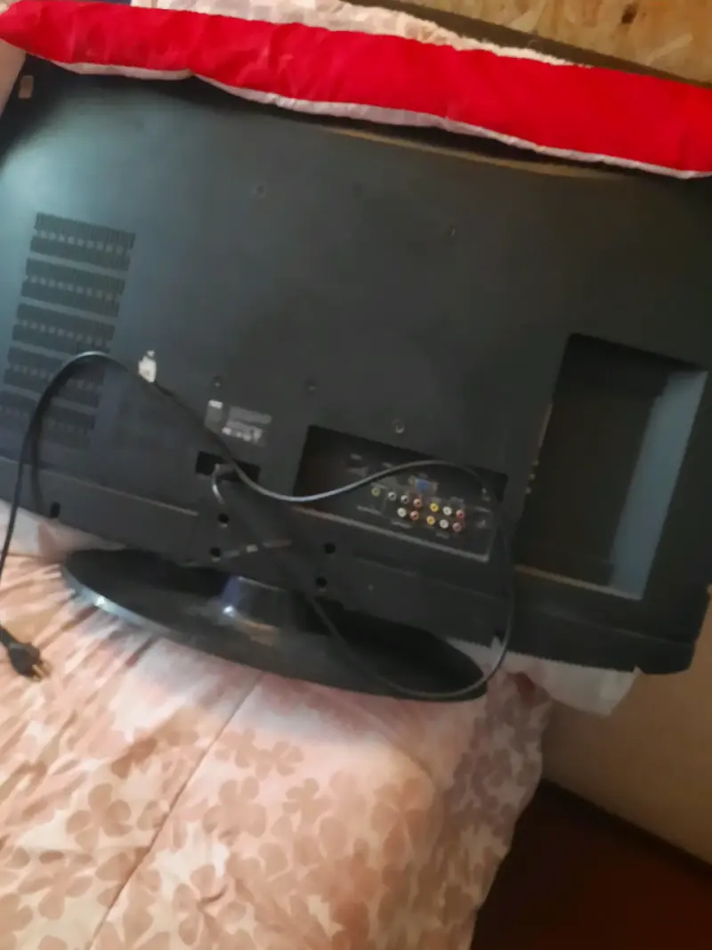 Televisor AOC de 32 pulgadas en buen estado - 5