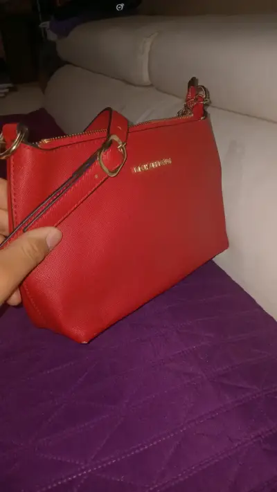 Bolso rojo con correa dorada Michael Kors - miniatura 7