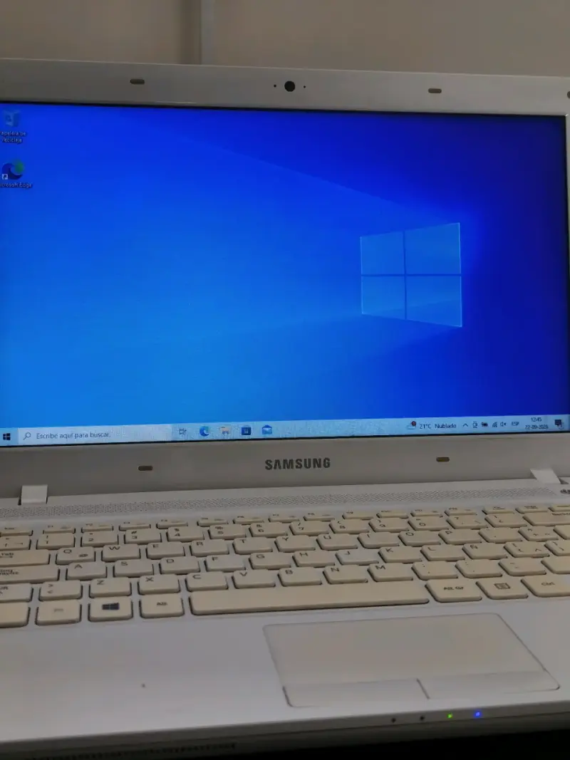 Notebook Samsung 400GB HDD 4GB RAM - 3