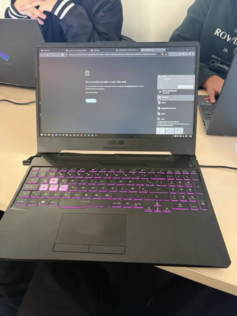 Laptop ASUS con Intel i5 y NVIDIA GTx1650 - 1