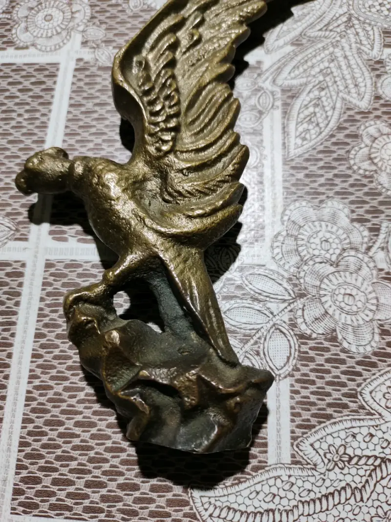 Águila muy antigua en bronce - 2