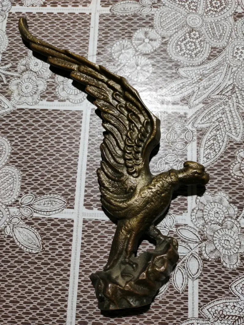 Águila muy antigua en bronce - 3