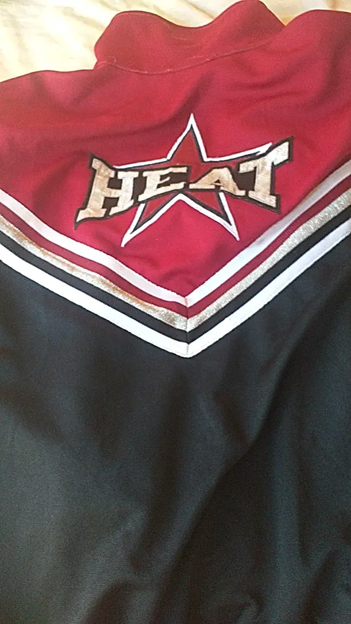 Chaqueta deportiva LeeAnn roja y negra - 2