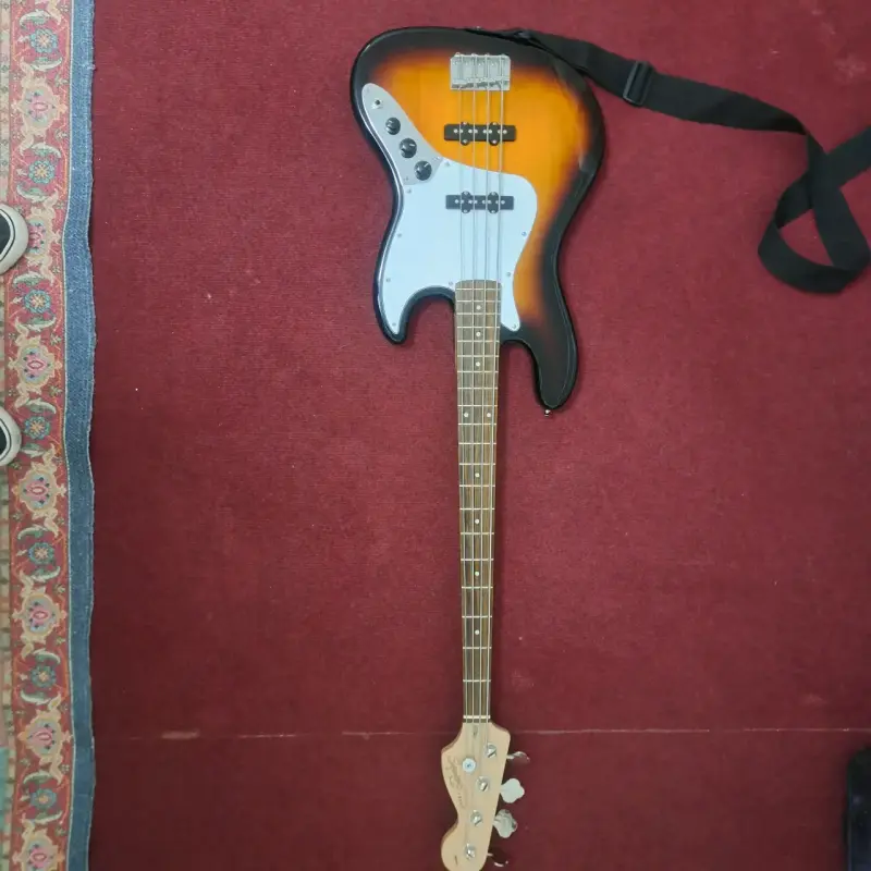 Bajo Eléctrico Squier Jazz Bass Sunburst - 2
