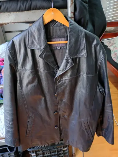 Chaqueta de cuero negra para hombre talla L - miniatura 2