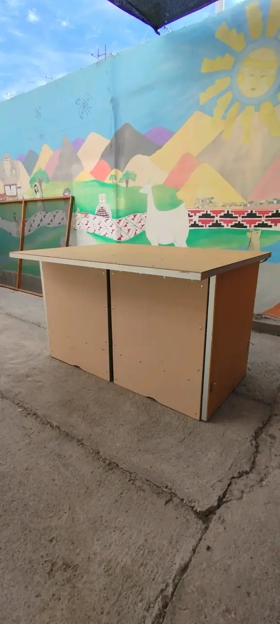Mesa de madera para stand - 1