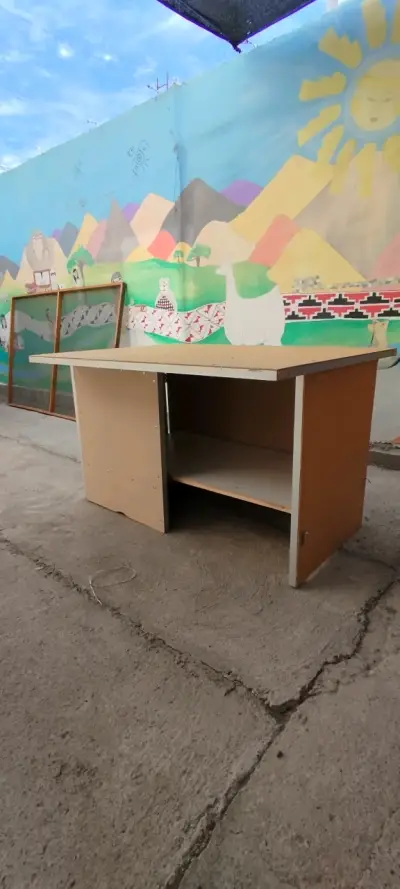 Mesa de madera para stand - miniatura 2