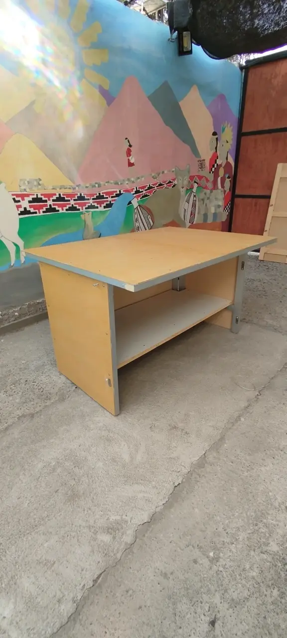 Mesa de madera para stand - 3