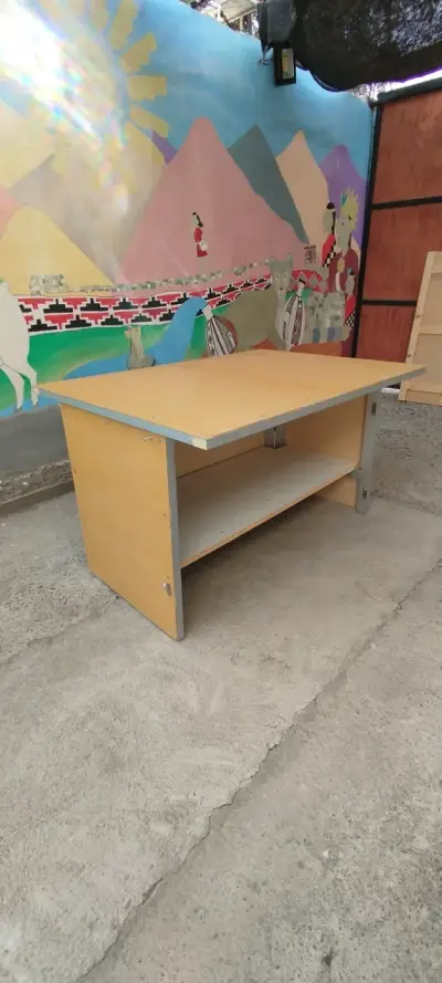 Mesa de madera para stand - miniatura 3