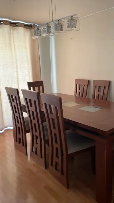 Juego de comedor de madera para 8 personas - miniatura 1