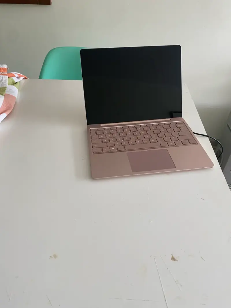 Laptop Microsoft Surface color rosa con Intel i5 - 3