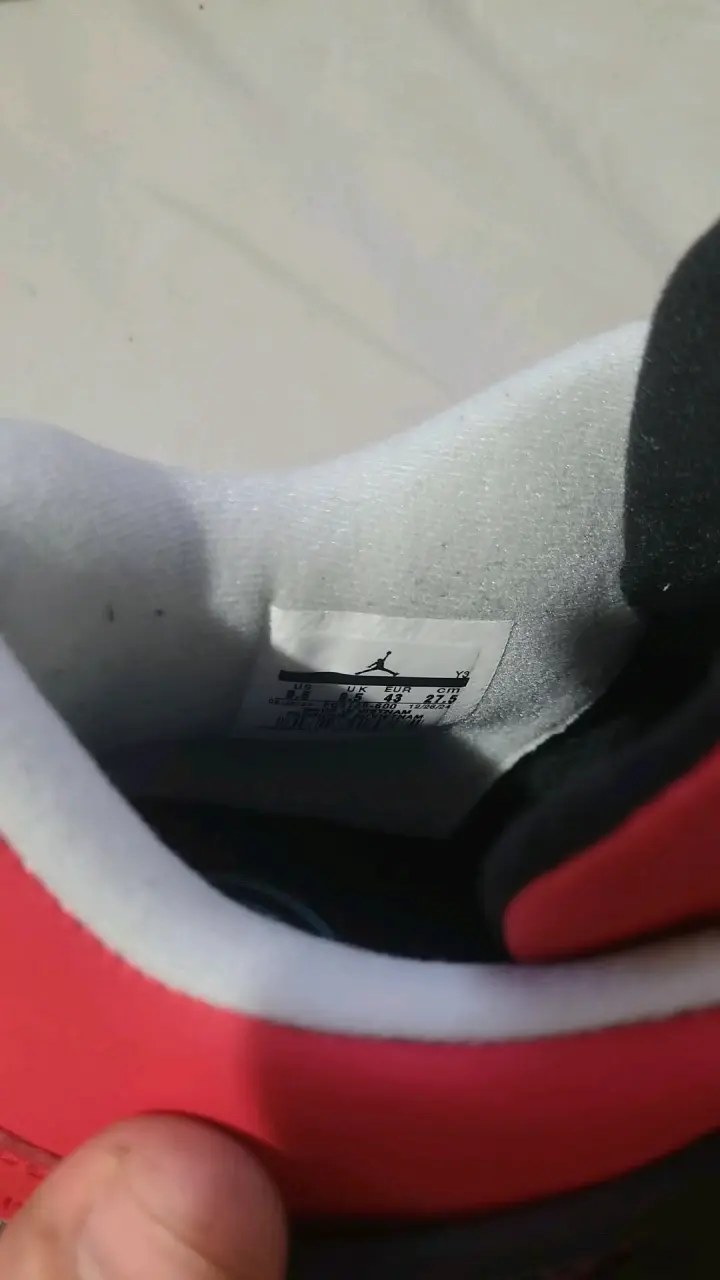 Zapatillas deportivas rojas estilo Jordan - 5
