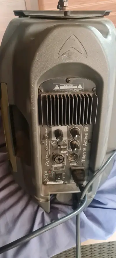 Parlante Activo Wharfedale Pro Titan 8 - miniatura 2
