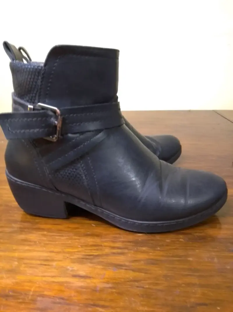 Botines de cuero negro con hebilla - 3