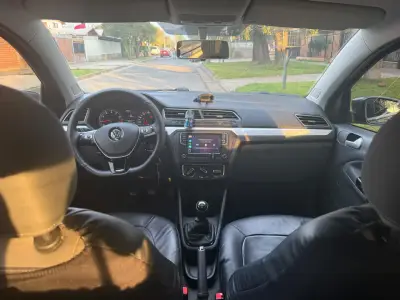 Volkswagen Gol Highline 1.6 Mecánico 2022 - miniatura 2