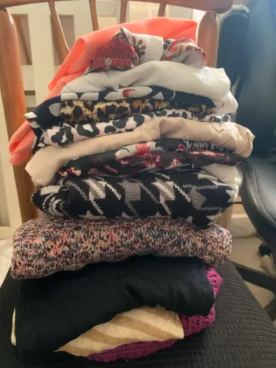 Lote de ropa mujer tallas S y M 15 prendas - miniatura 1