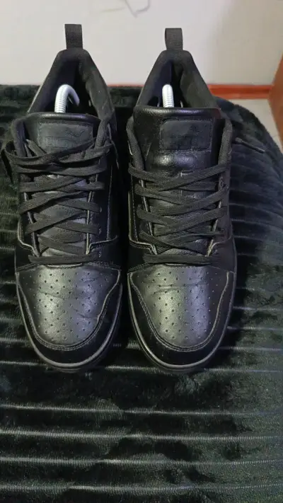 Zapatillas deportivas negras Puma talla 44 - miniatura 1