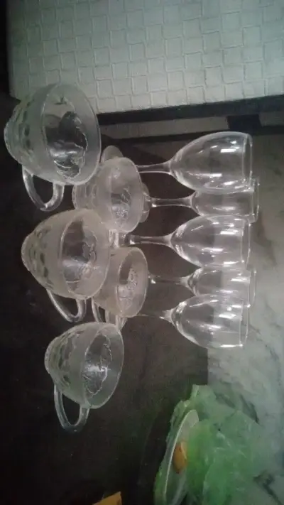 Set de copas y tazas de vidrio transparente - miniatura 3