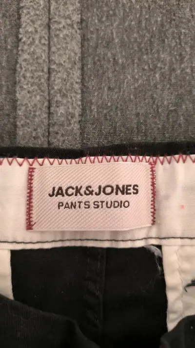 Bermudas negras Jack & Jones para hombre - miniatura 2