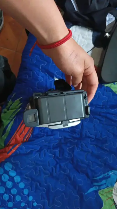 Cámara de video JVC Compact VHS 20x zoom - miniatura 4