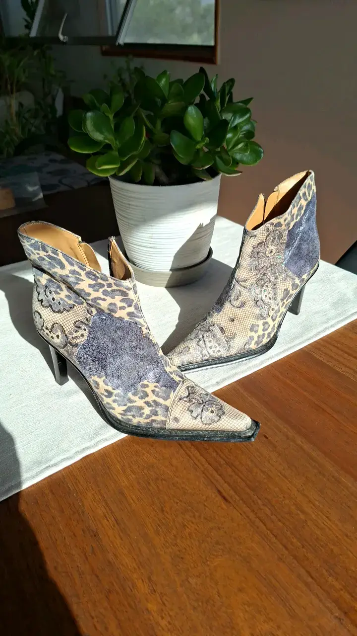 Botines de tacón animal print talla 35 - 2