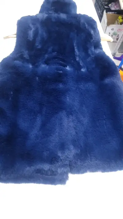 Chaleco de piel sintética azul para mujer - miniatura 3