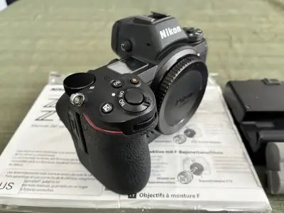 Cámara sin espejo Nikon Z7 en buen estado - miniatura 4
