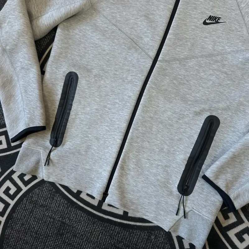 Polerón Nike Tech - 3