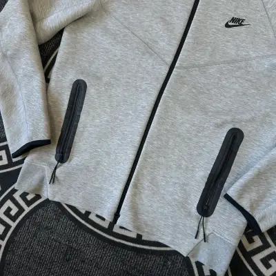 Polerón Nike Tech - miniatura 3