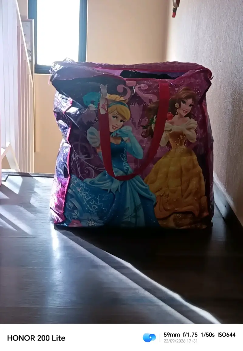 se vende matutera con ropa - 1