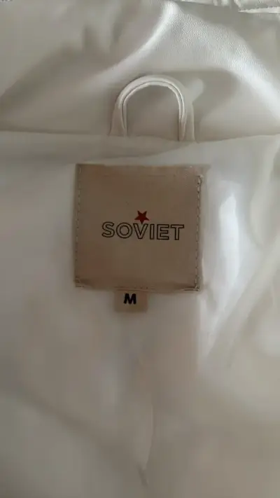 Chaqueta acolchada blanca con capucha Soviet - miniatura 3