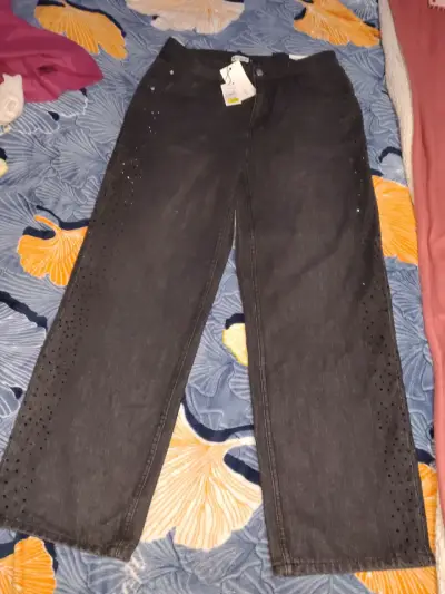 Pantalones de mezclilla negros con brillos - miniatura 1