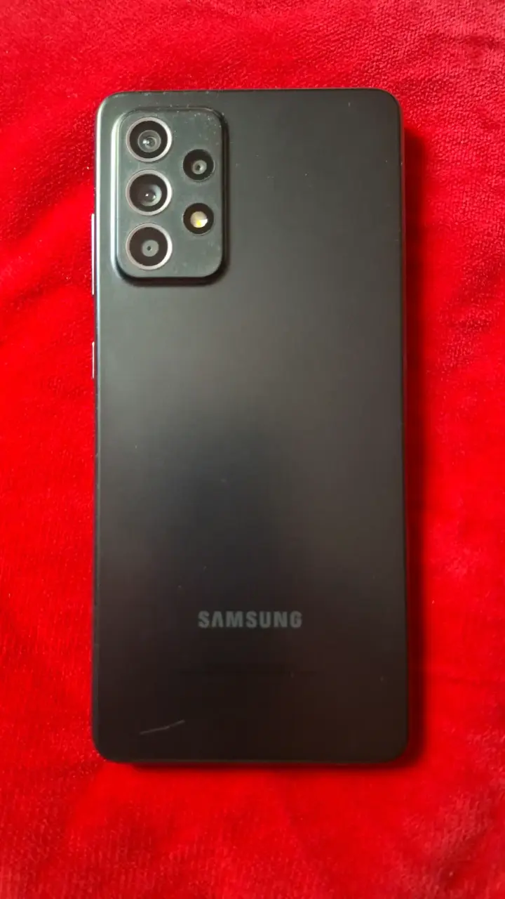 Samsung Galaxy A52s 5G Negro en Buen Estado