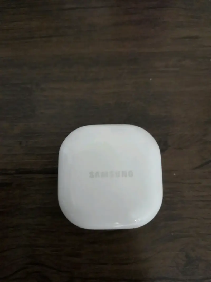 Audífonos Inalámbricos Samsung Galaxy Buds2 Blancos - 4