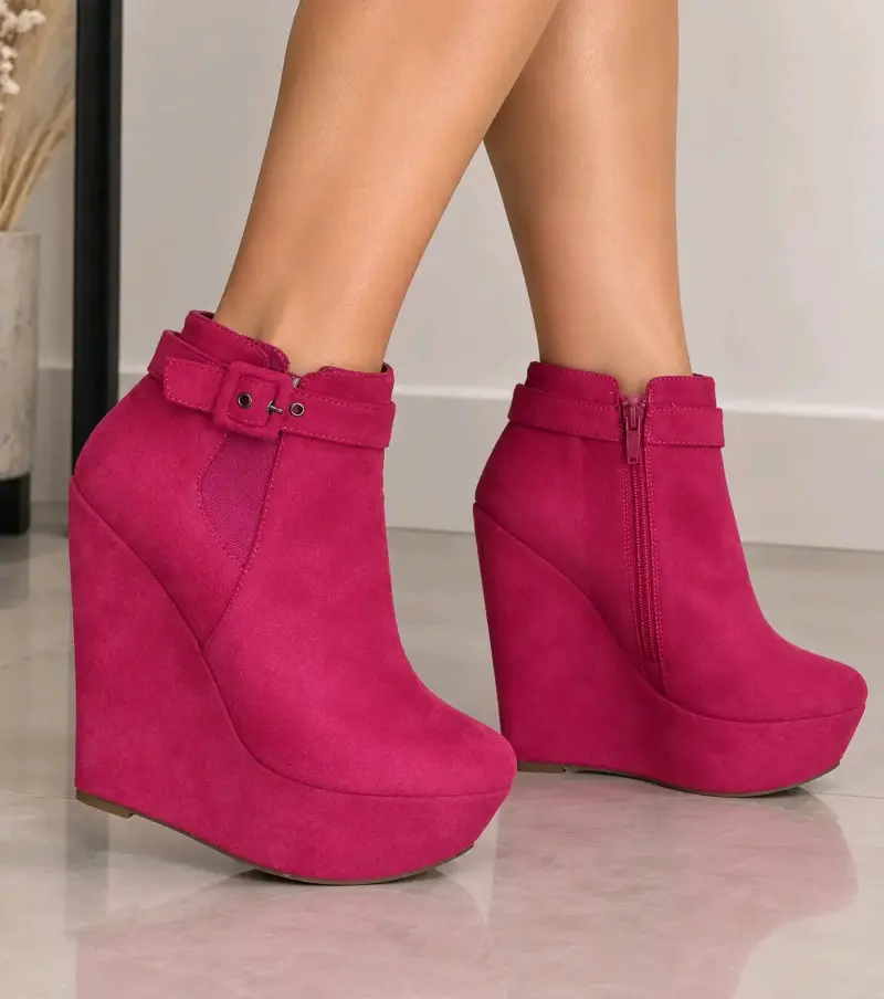 Botines de plataforma fucsia con cierre lateral