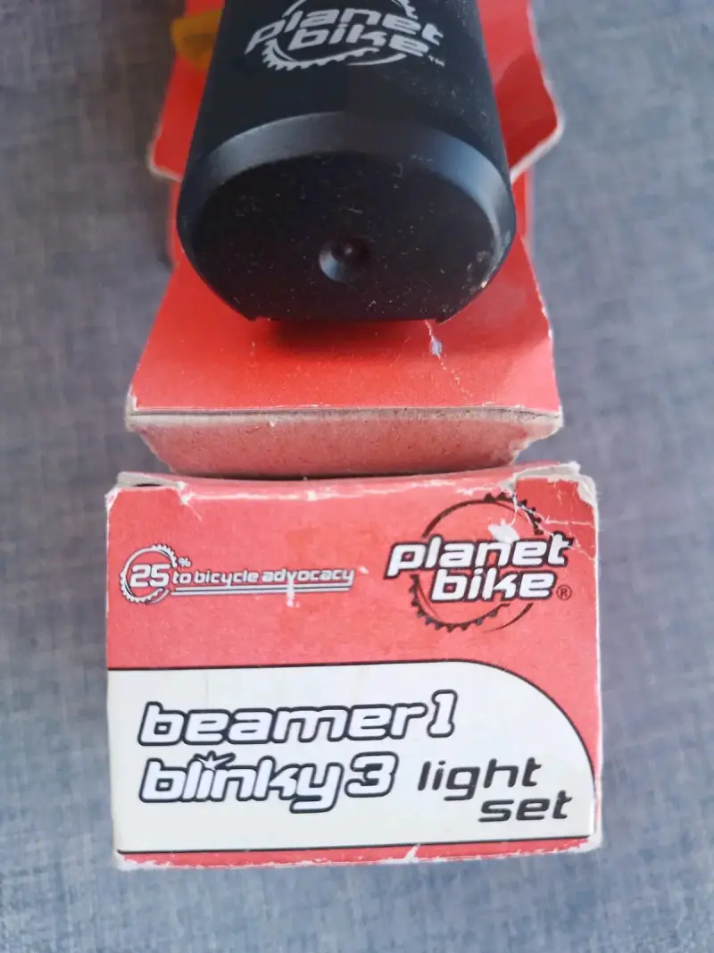 Set de luces para bicicleta Planet Bike Beamer 1 y Blinky 3 - 2