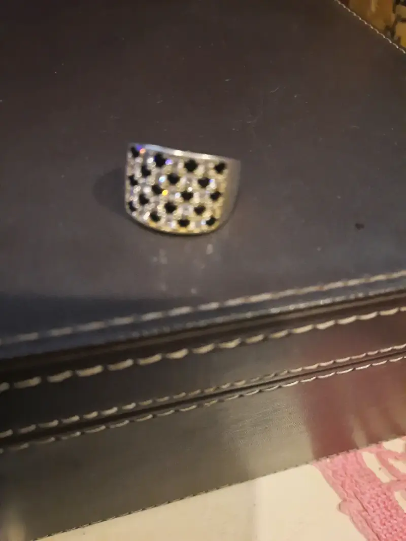 Anillo de plata con piedras negras - 2