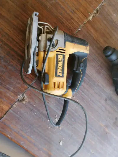 Sierra caladora profesional Dewalt DW300 B2 500W - miniatura 4