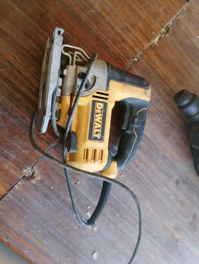 Sierra caladora profesional Dewalt DW300 B2 500W - miniatura 5
