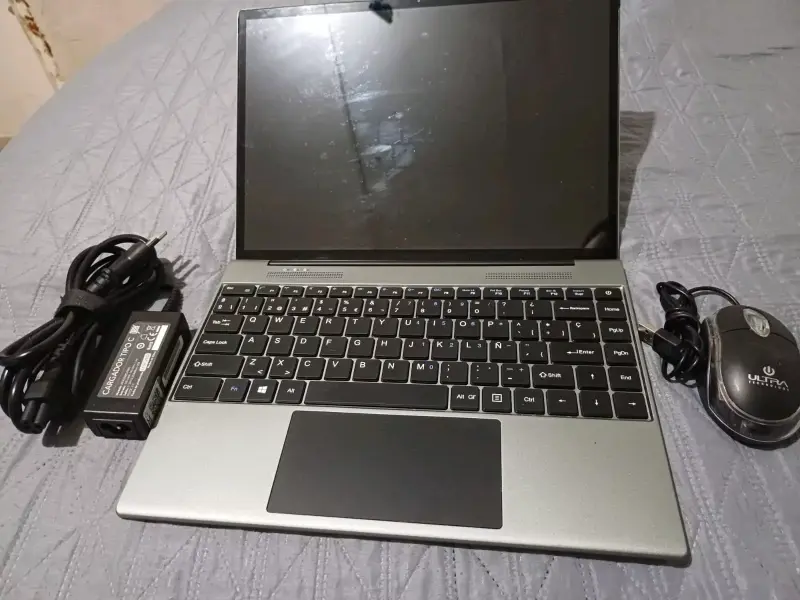 Notebook Gear Geranium con mouse y cargador - 3