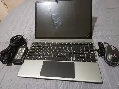 Notebook Gear Geranium con mouse y cargador - miniatura 3