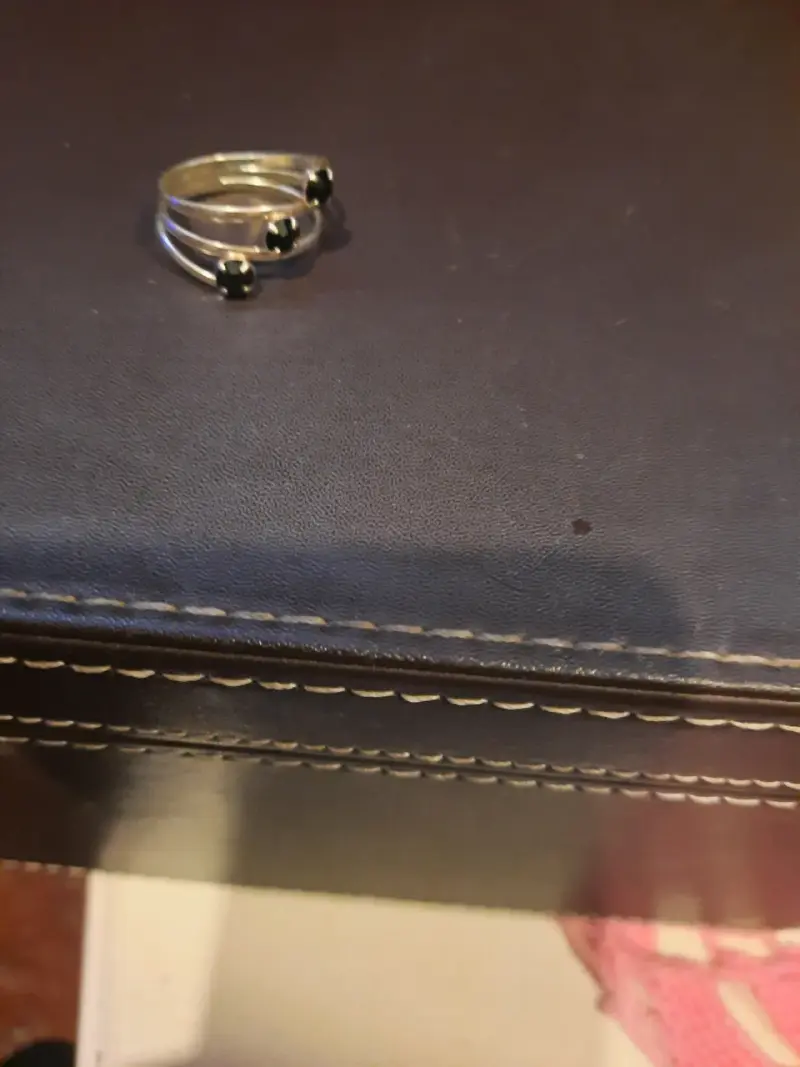 Anillo de plata con piedras negras ajustable - 2