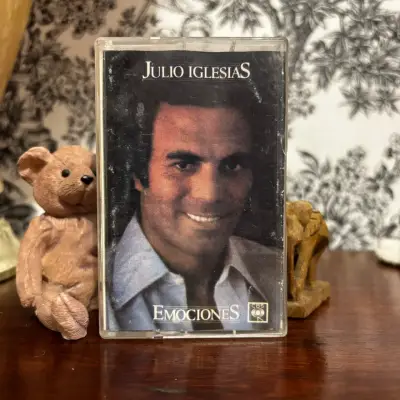 Lote Cassettes Julio Iglesias Emociones Tango Niña - miniatura 3