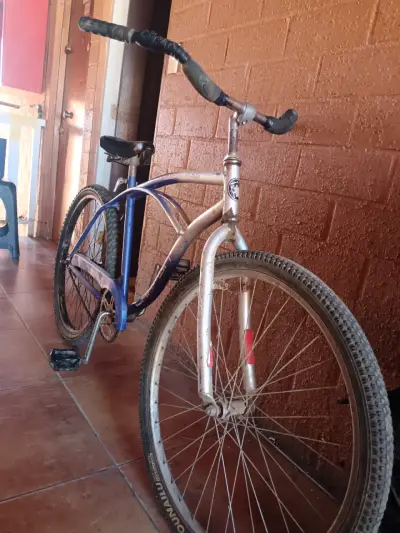 Bicicleta urbana de paseo en buen estado - miniatura 1