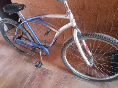 Bicicleta urbana de paseo en buen estado - miniatura 3