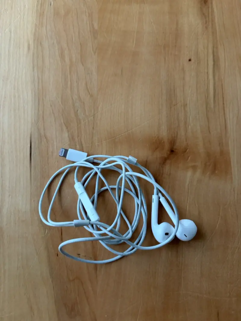 Auriculares con cable blancos - 2
