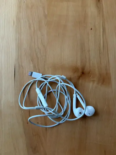 Auriculares con cable blancos - miniatura 2