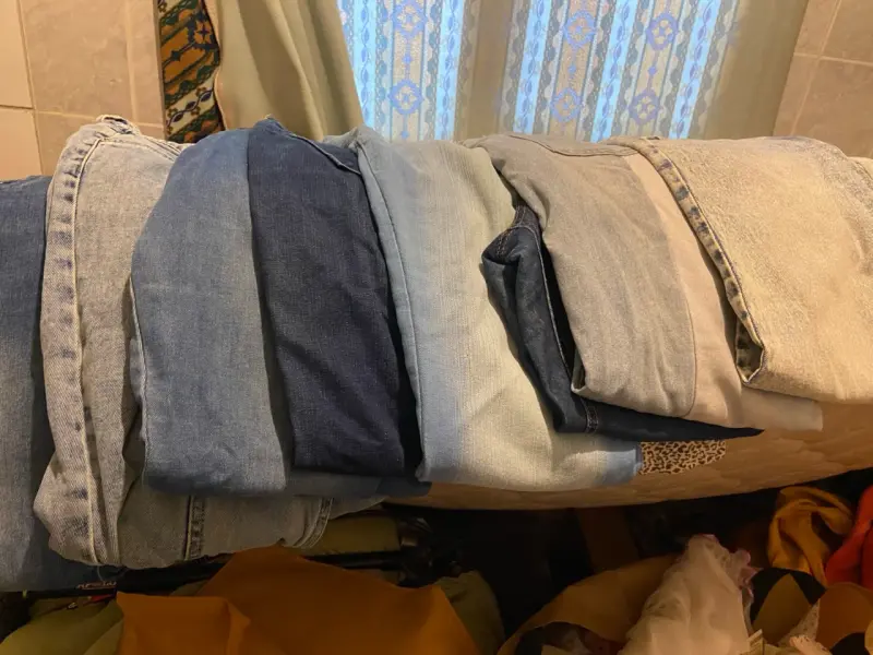 Lote de jeans para mujer en varios tonos