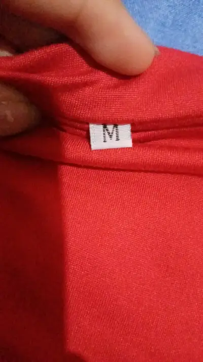 Polera roja de mujer talla M - miniatura 2