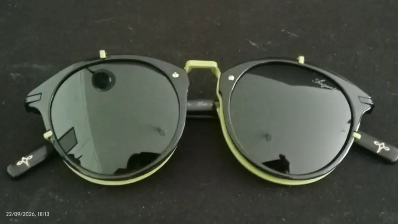 Gafas de sol redondas negras y verdes - 4
